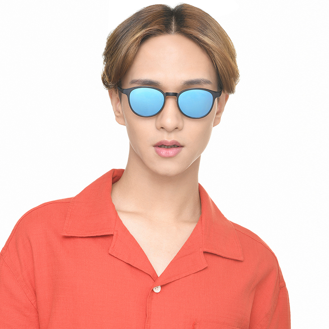 Lenskart Air Black Full Rim Round right side