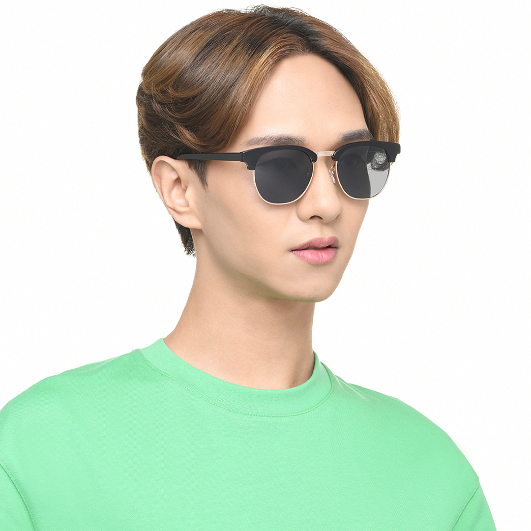 Lenskart Black Full Rim Round left side