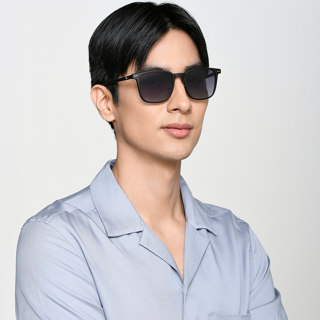 Lenskart Air Online Black Full Rim Square right side