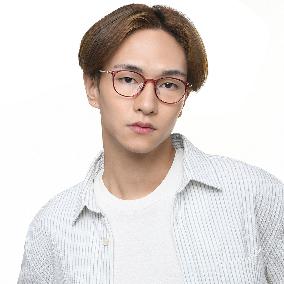 Lenskart Air Online Pink Transparent Full Rim Round right side