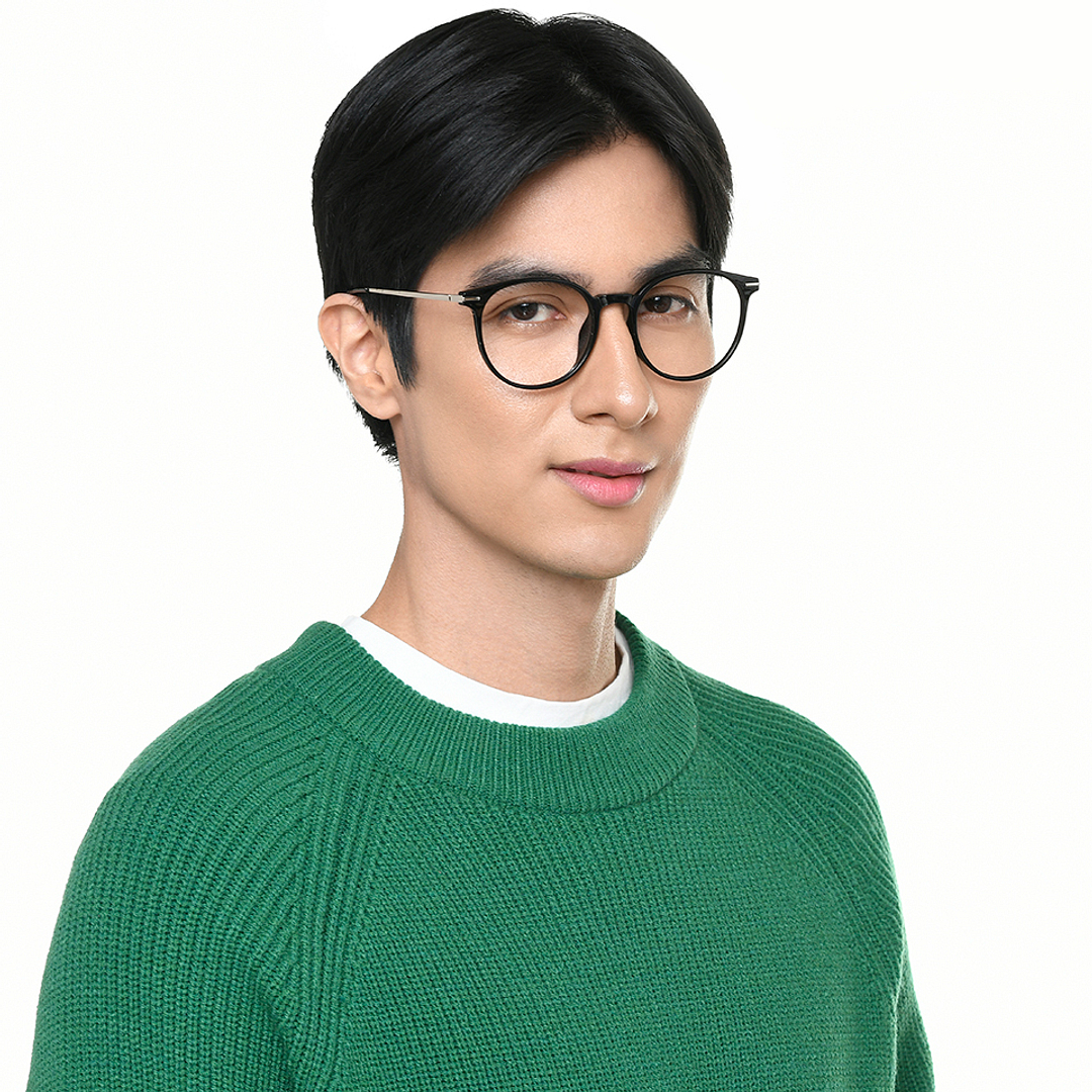 Lenskart Air Black Full Rim Round right side