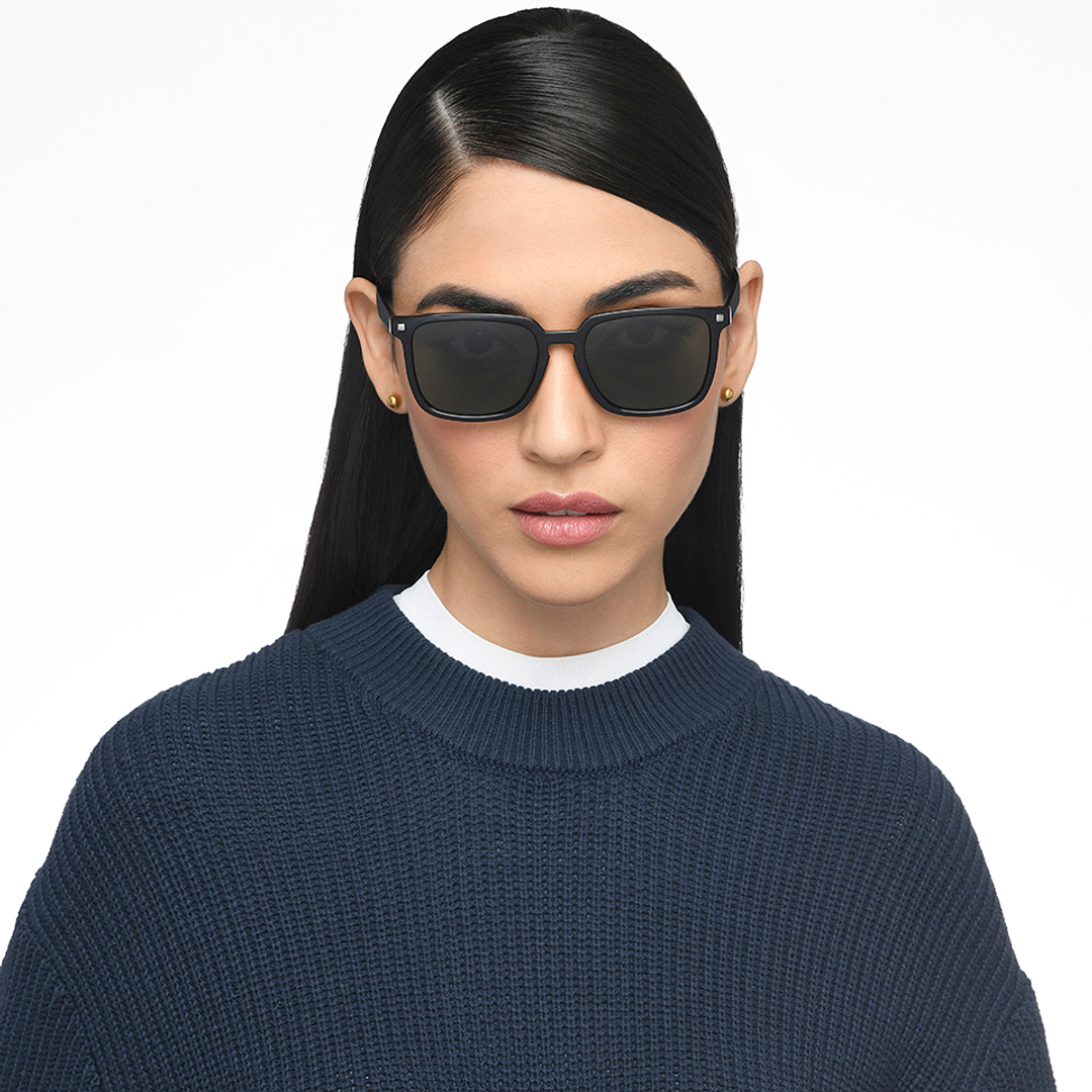 Vincent Chase Polarized Black Full Rim Square right side