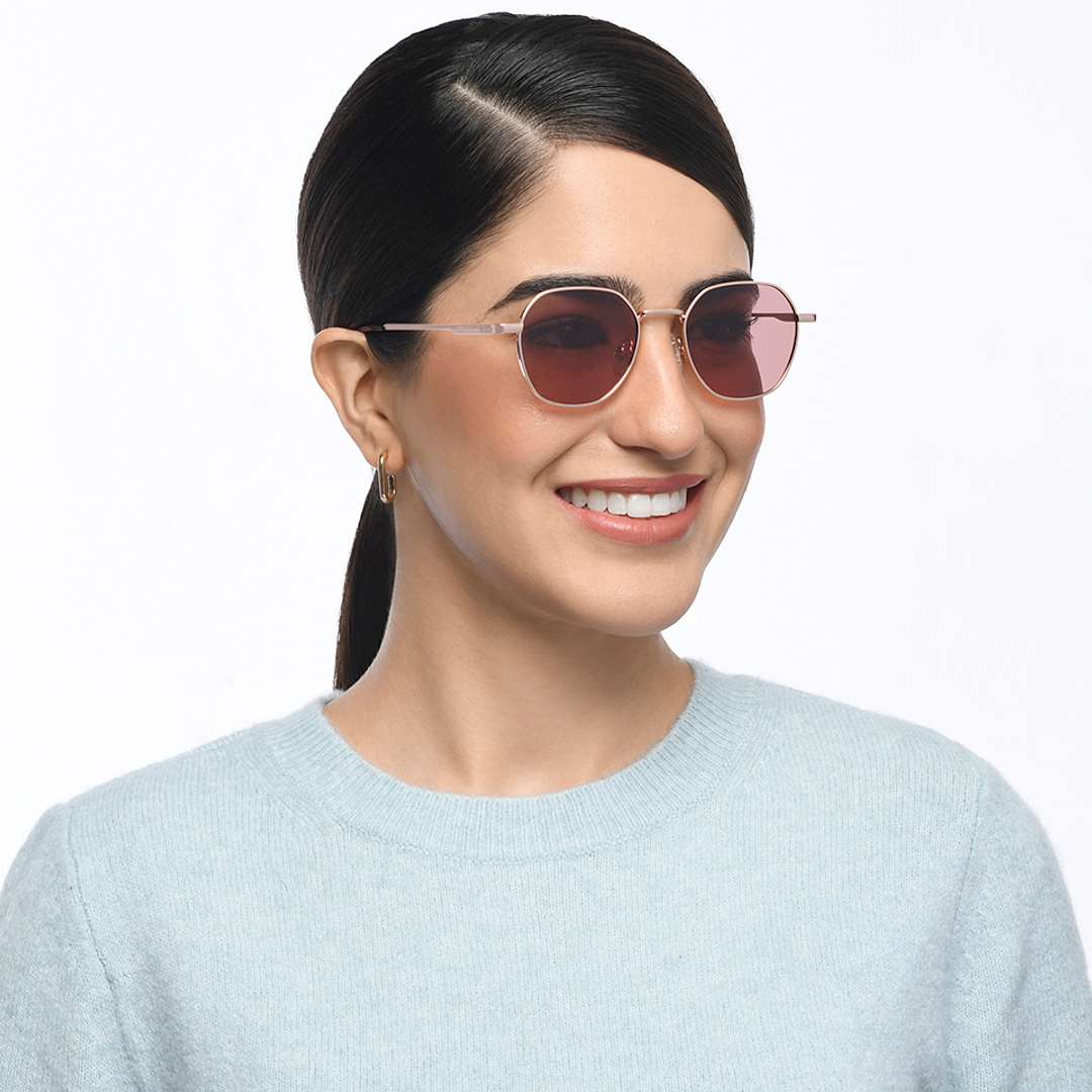 Vincent Chase Polarized Gold Full Rim Geometric left side