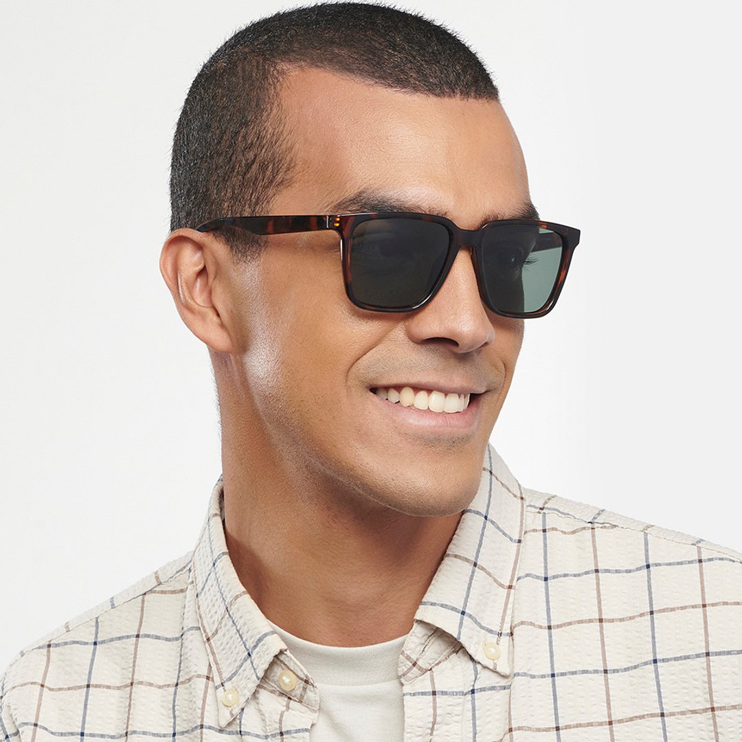 Vincent Chase Polarized Demi Full Rim Square right side