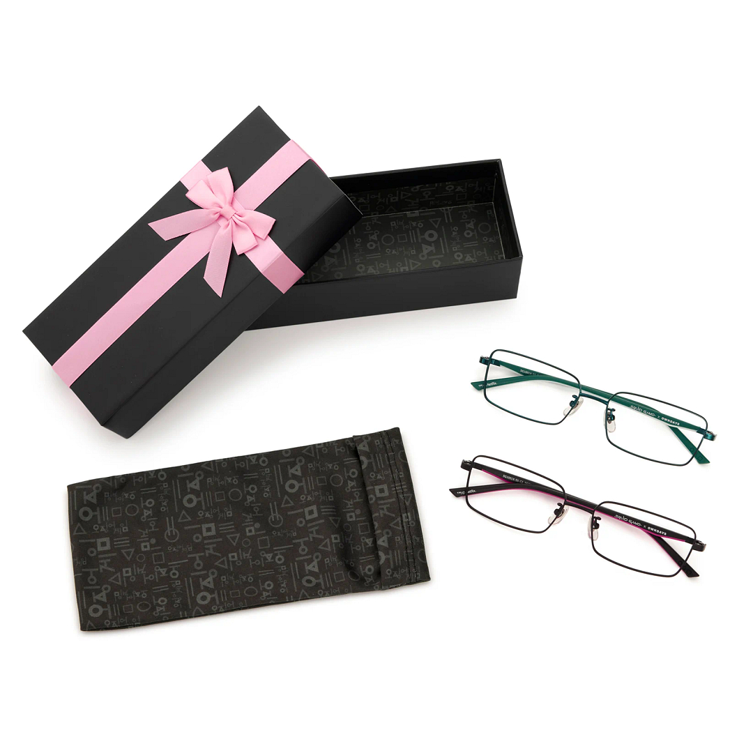 SQUID GAME × OWNDAYS Green Full Rim Rectangle left side