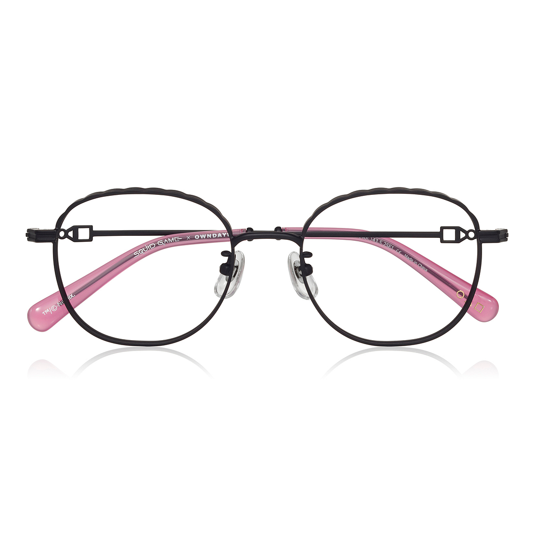 SQUID GAME × OWNDAYS Matte Black Full Rim Boston right side