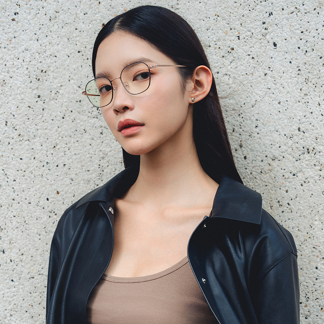 Vincent Chase Black Full Rim Round left side