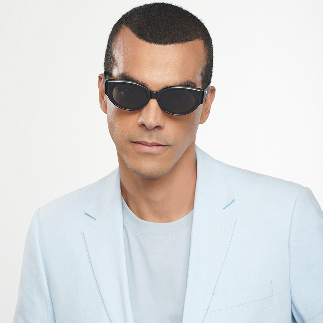 Vincent Chase Online Black Full Rim Cat Eye left side