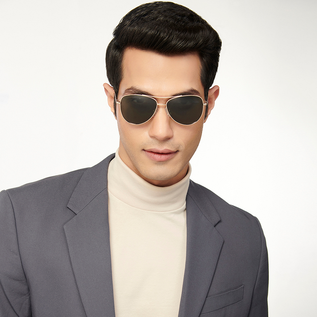 Vincent Chase Online Gold Full Rim Aviator left side