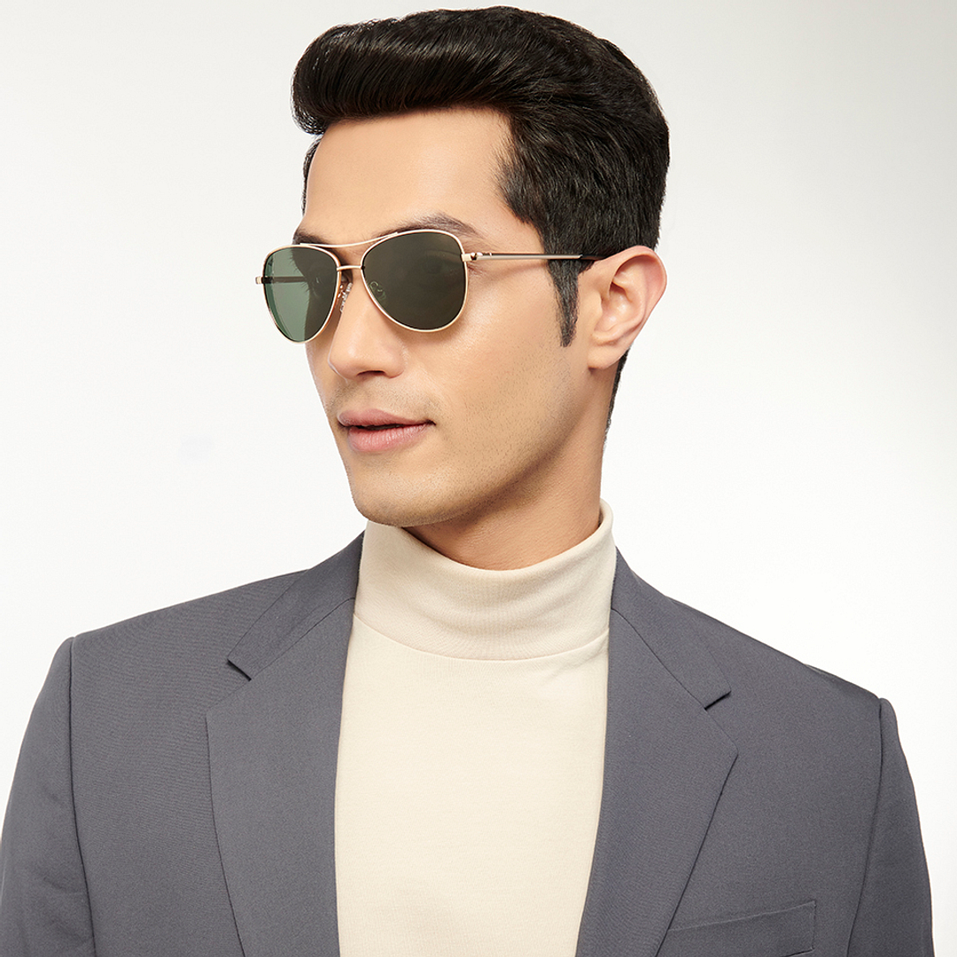 Vincent Chase Online Gold Full Rim Aviator right side