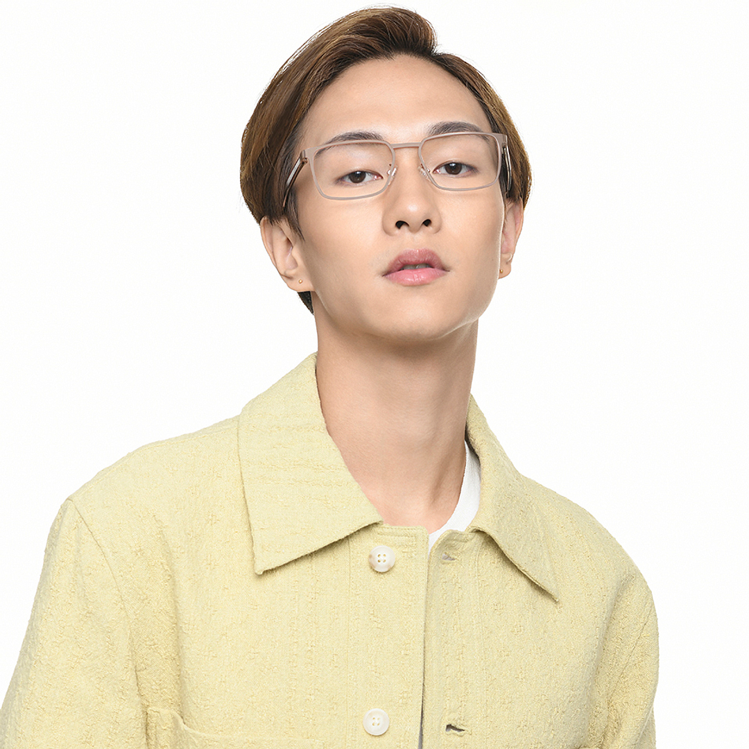 Vincent Chase Online Gold Full Rim Rectangle right side