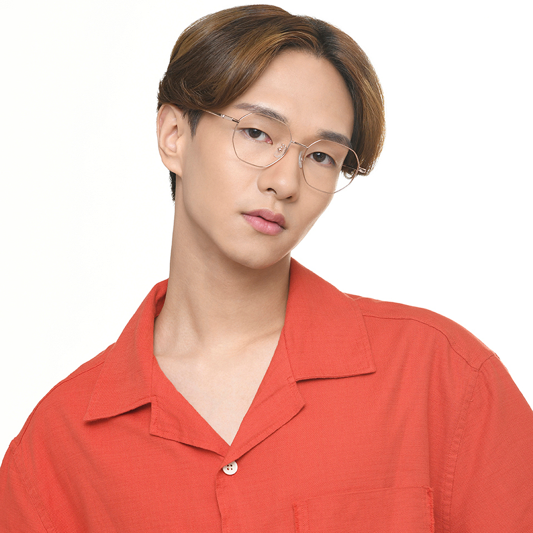 Vincent Chase Online Gold Full Rim Geometric left side