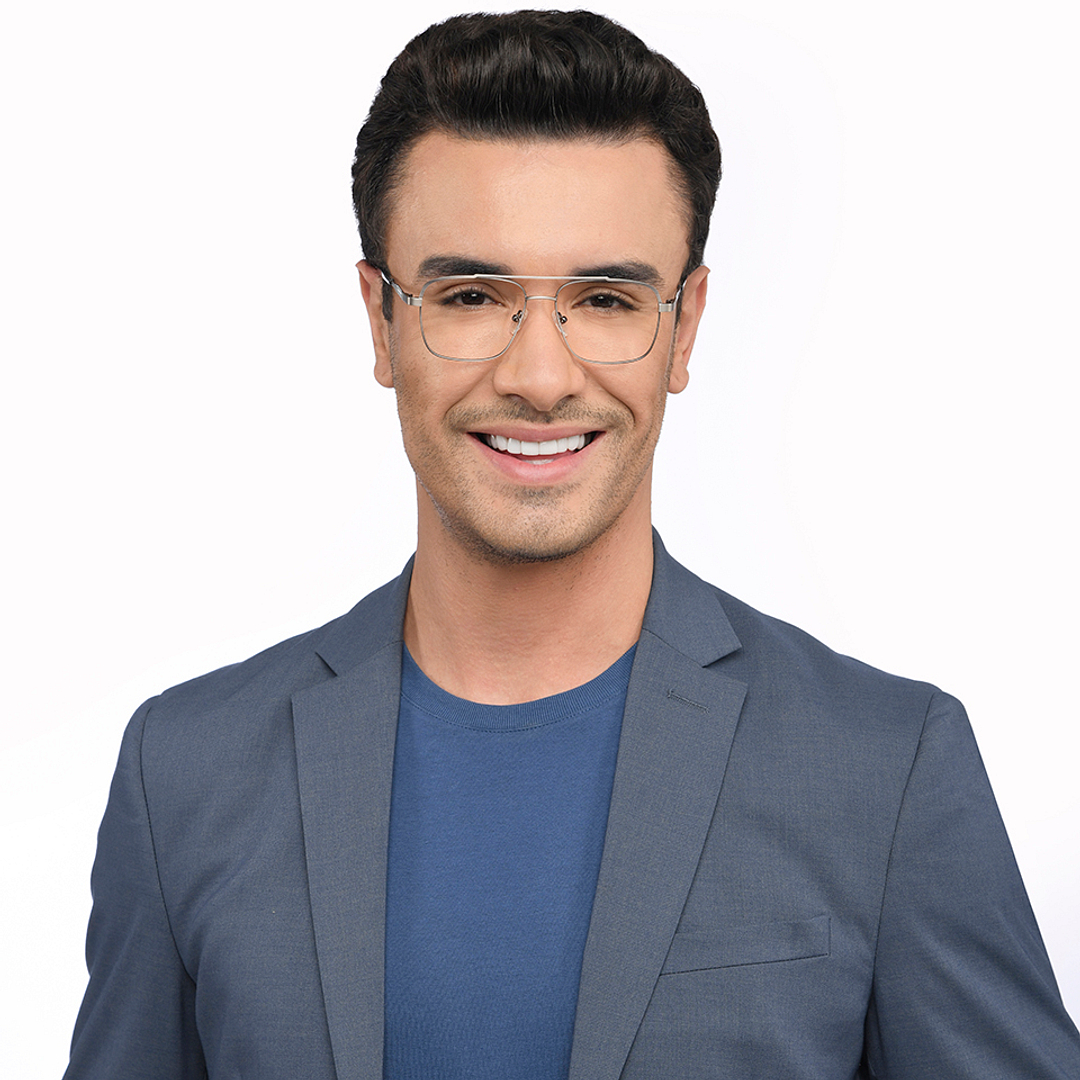 Vincent Chase Mid Gunmetal Full Rim Geometric left side