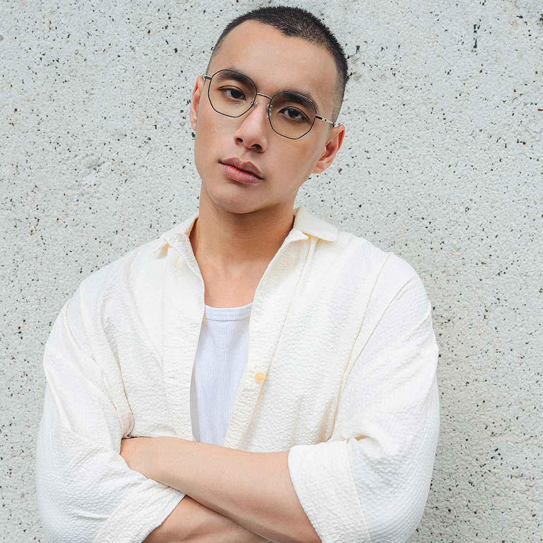 Vincent Chase Online Silver Full Rim Geometric left side