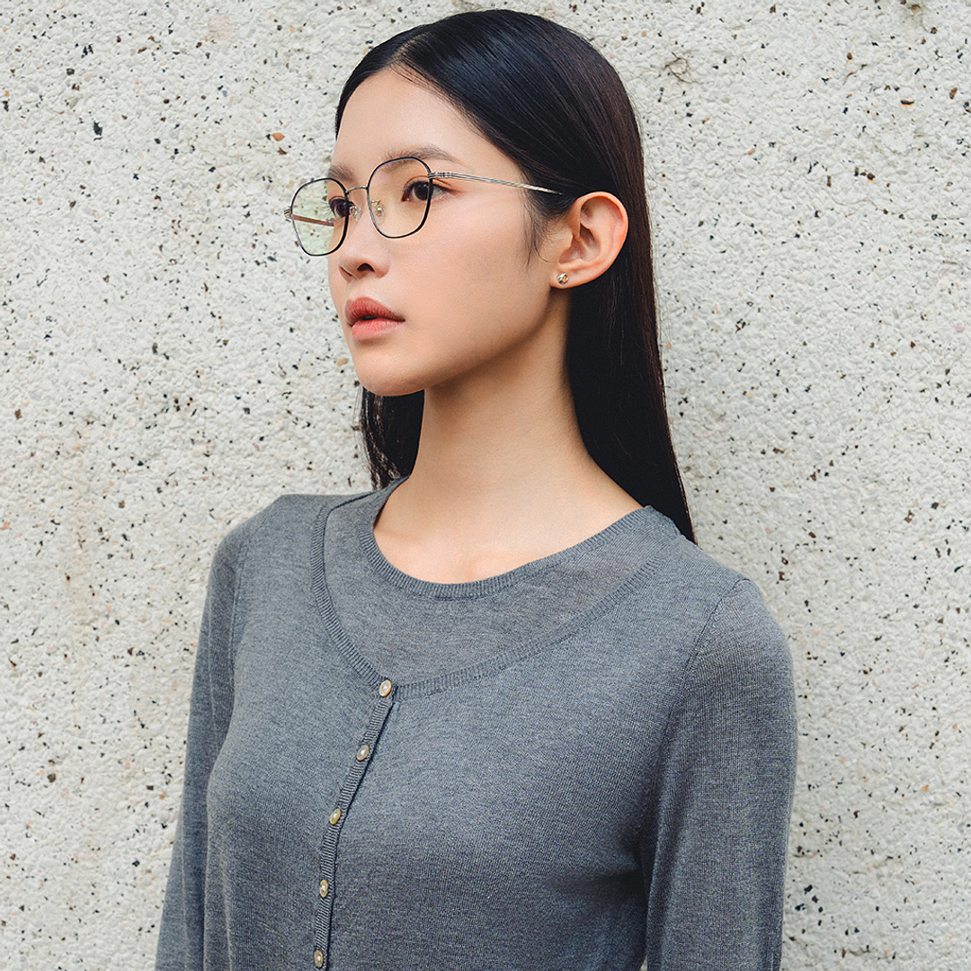 Vincent Chase Silver Full Rim Round right side