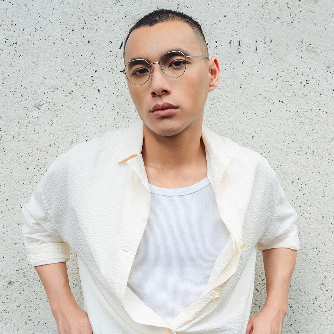 Vincent Chase Online Silver Full Rim Round left side