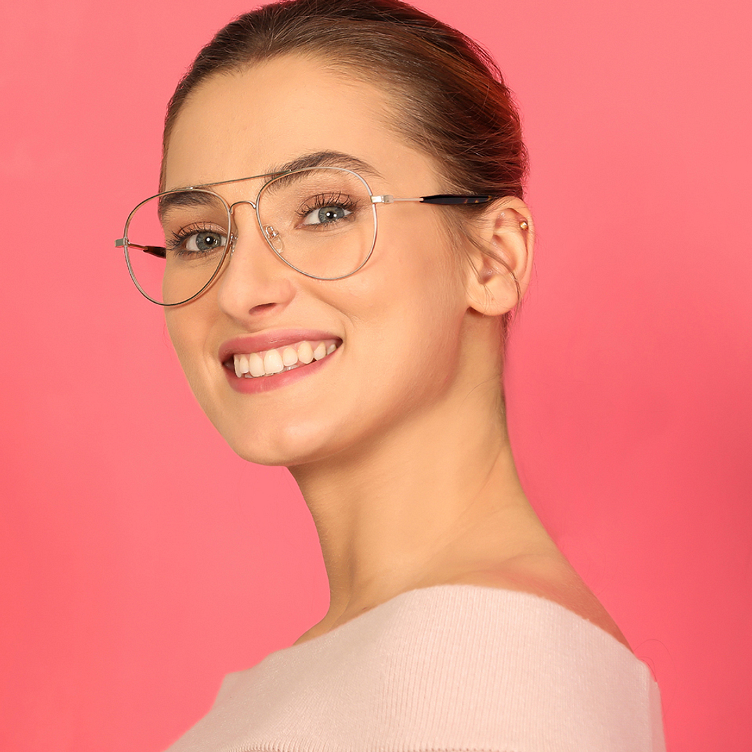 Vincent Chase Online Gold Full Rim Aviator left side