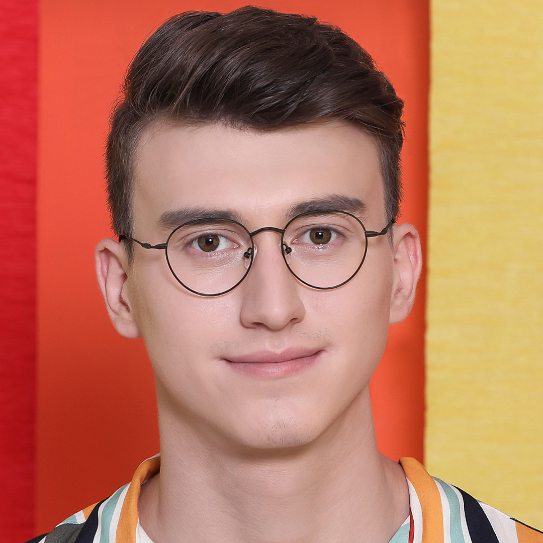 Vincent Chase Online Mid Gunmetal Full Rim Round left side