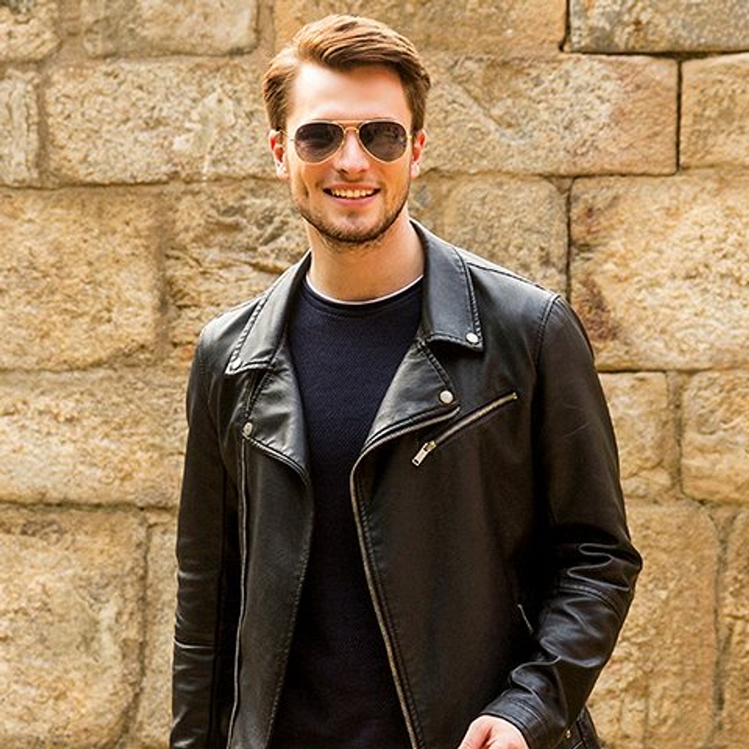 Vincent Chase Online Gold Full Rim Aviator right side