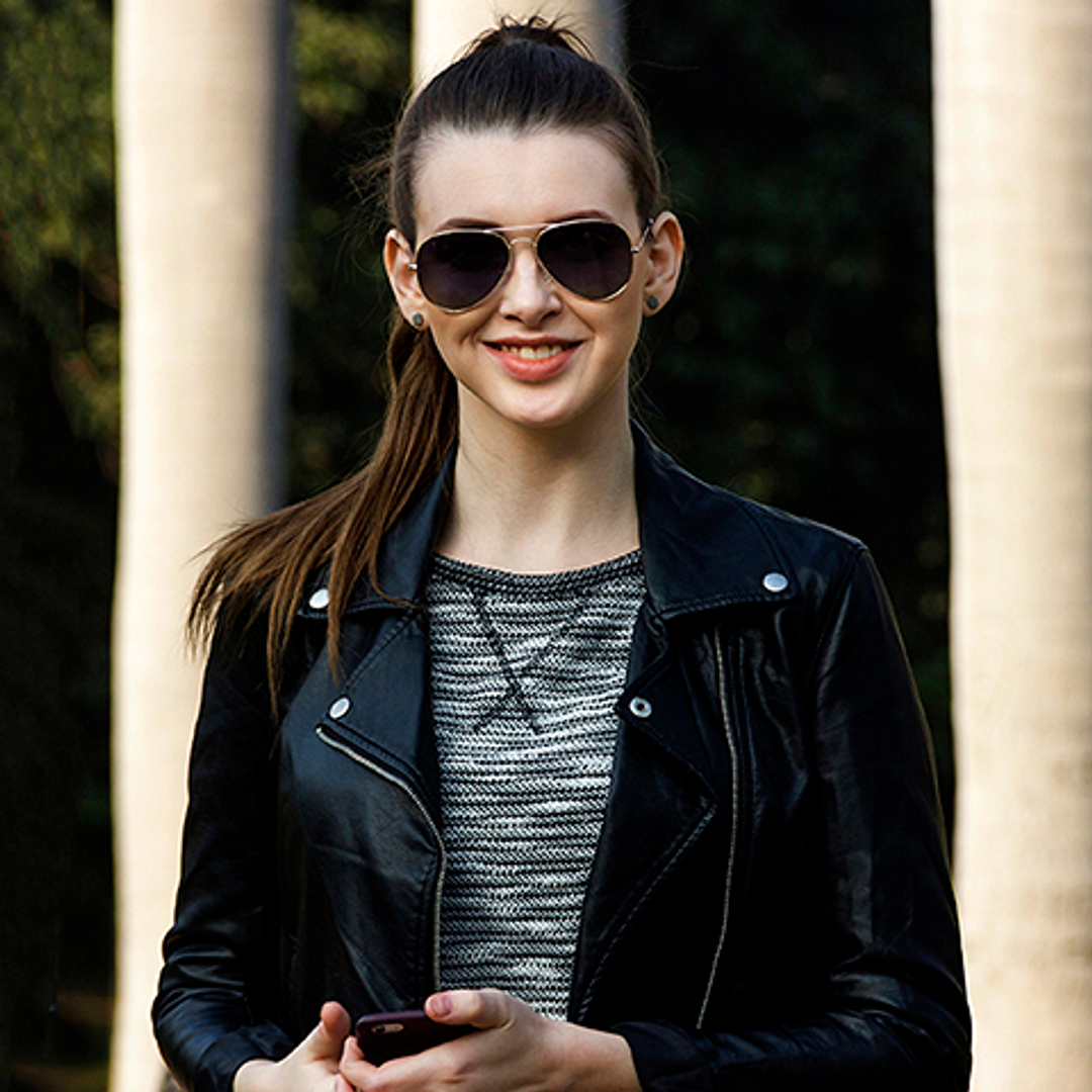 Vincent Chase Online Gold Full Rim Aviator left side