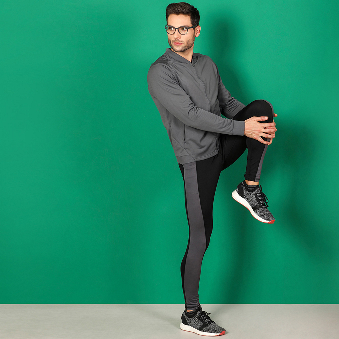 Lenskart Air Online Black Full Rim Round right side