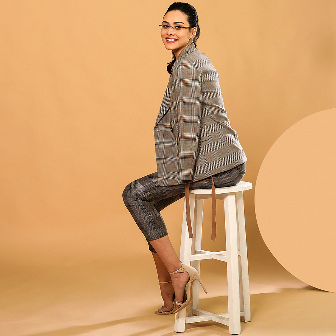 Lenskart Air Online Black Rimless Rectangle right side