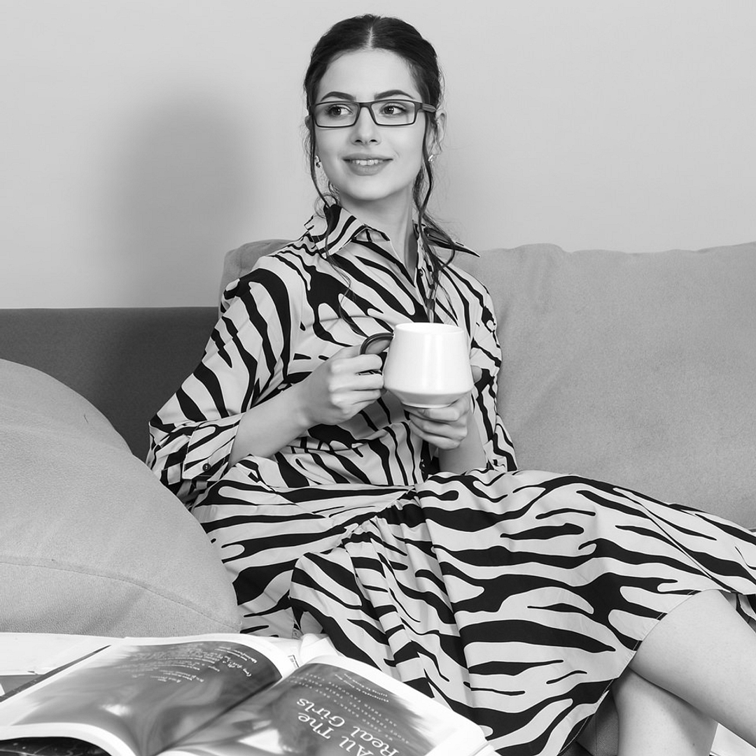 Lenskart Air Online Black Full Rim Rectangle right side