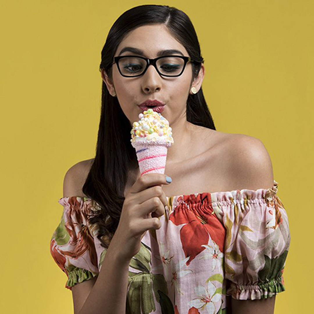 Vincent Chase Online Black Full Rim Cat Eye left side