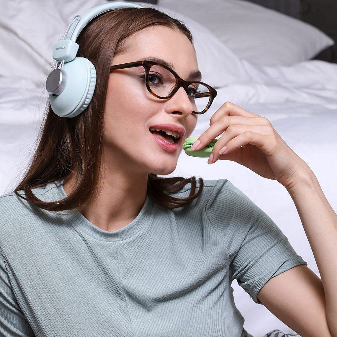 Vincent Chase Online Light Brown Full Rim Cat Eye right side