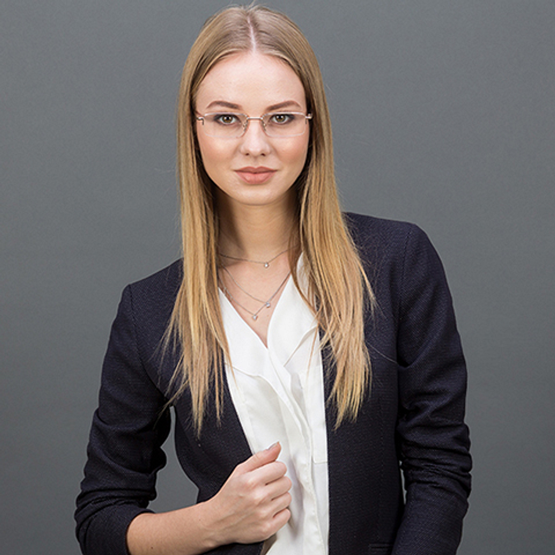 Vincent Chase Online Gold Half Rim Rectangle left side