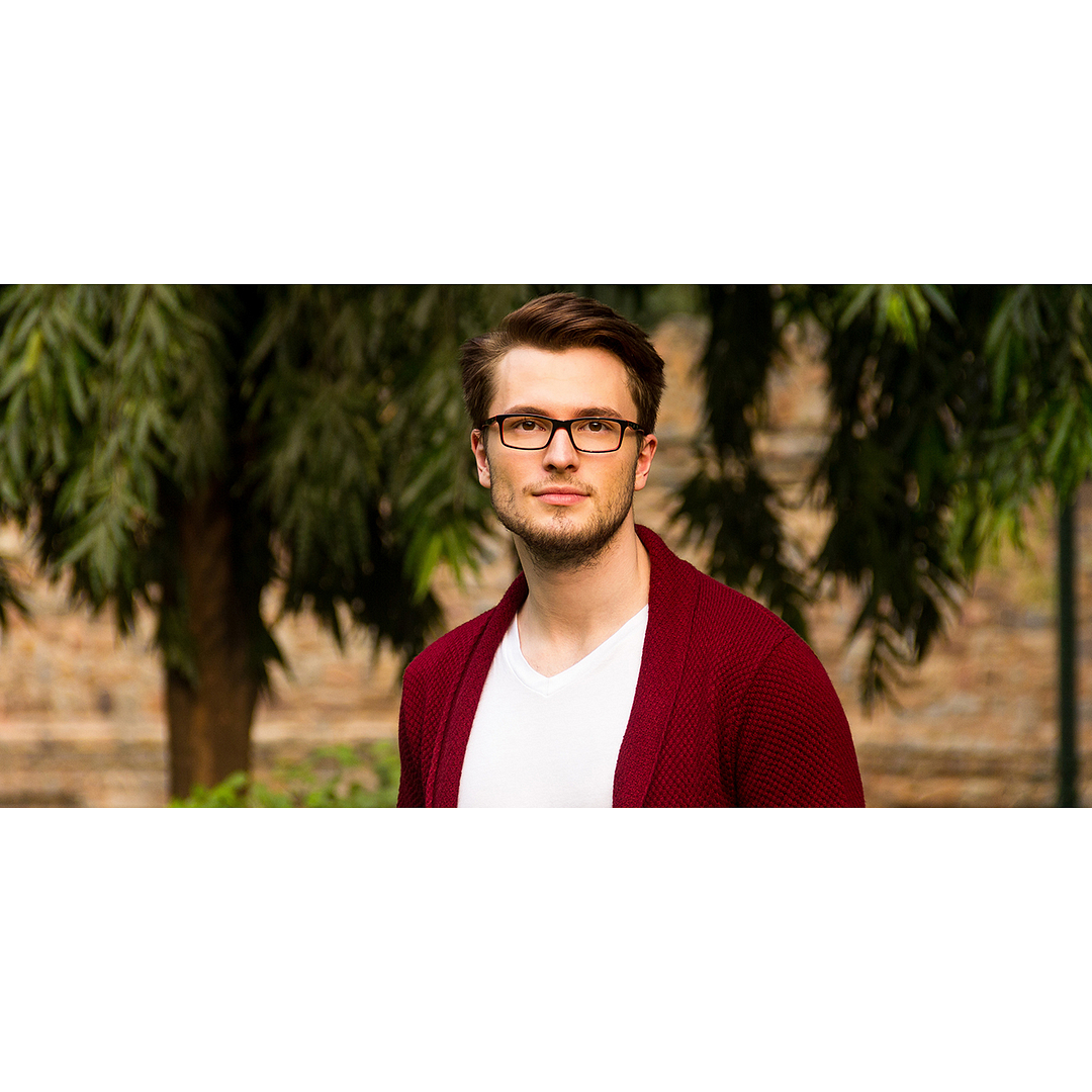 Vincent Chase Online Red Full Rim Rectangle left side