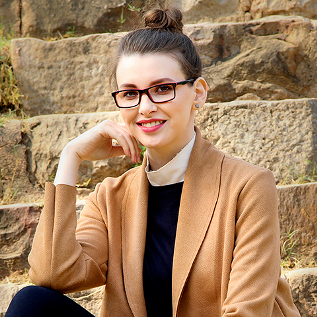 Vincent Chase Online Red Full Rim Rectangle left side