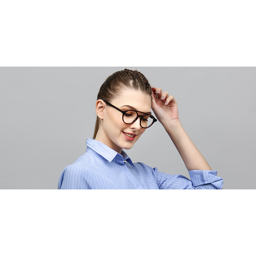 Vincent Chase Online Light Brown Full Rim Round right side