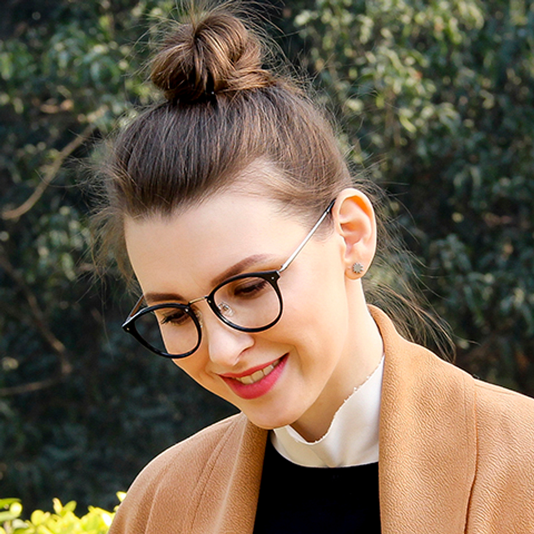 Lenskart Air Online Dark Gunmetal Full Rim Round right side