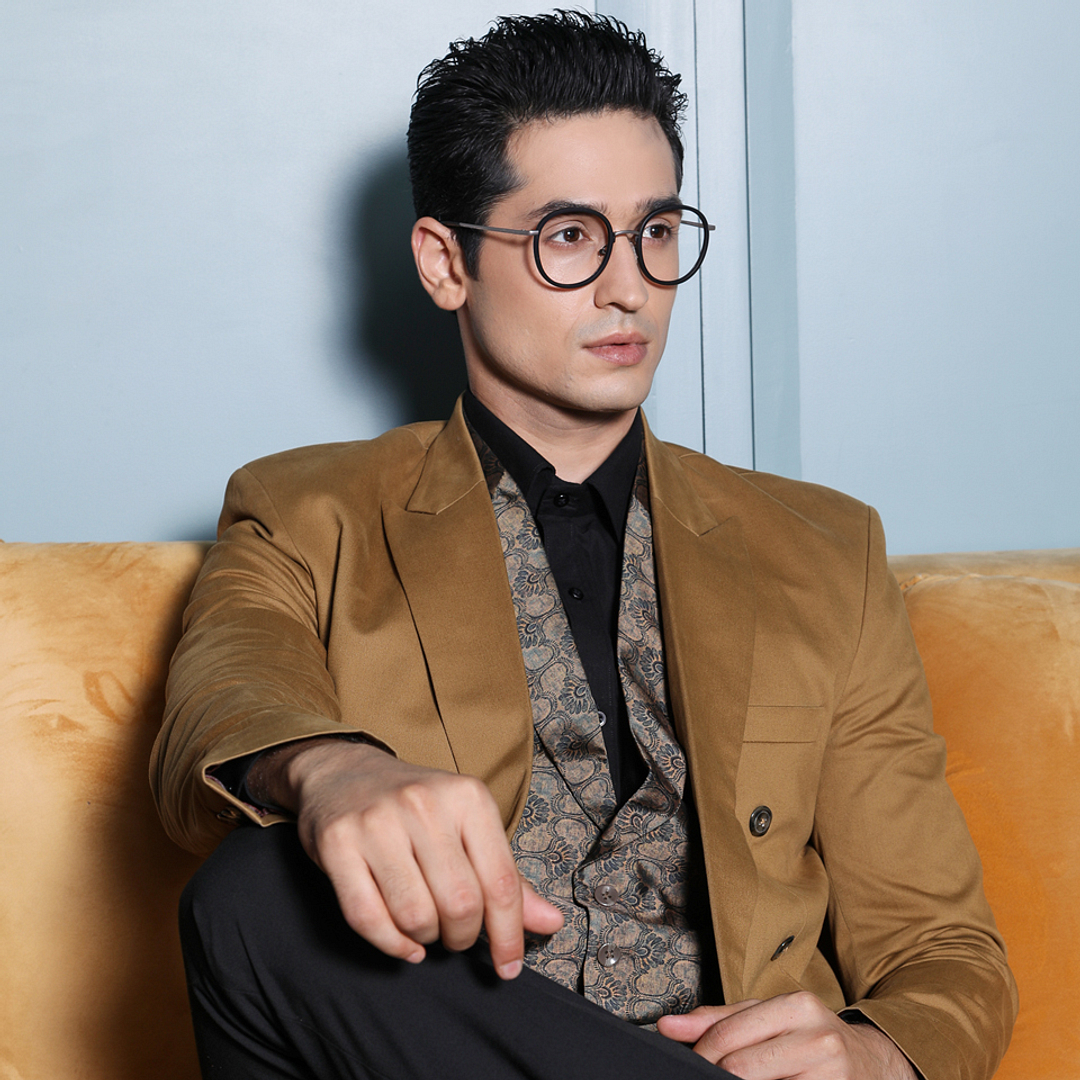 Lenskart Air Online Black Full Rim Round left side