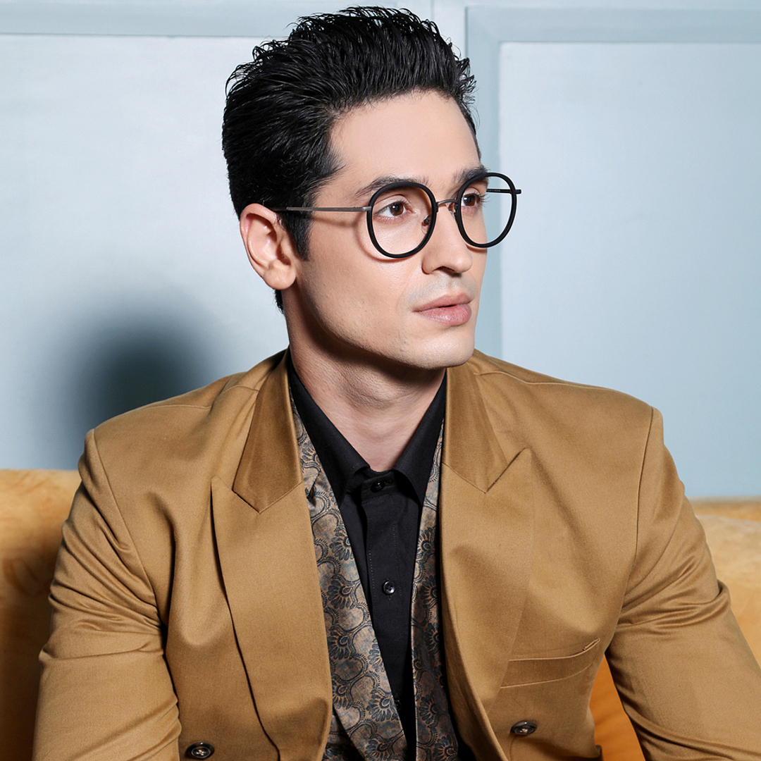 Lenskart Air Online Black Full Rim Round right side