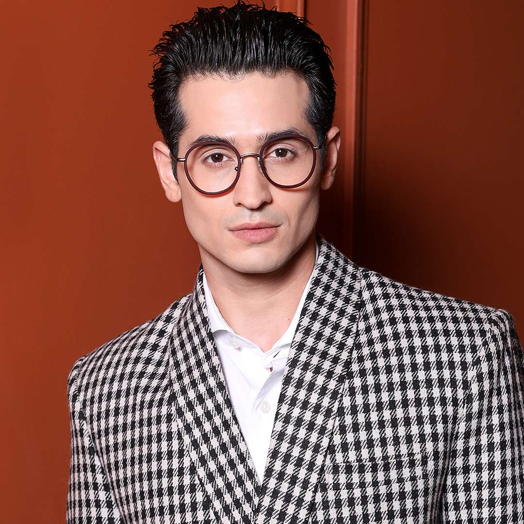 Lenskart Air Online Mid Gunmetal Full Rim Round right side