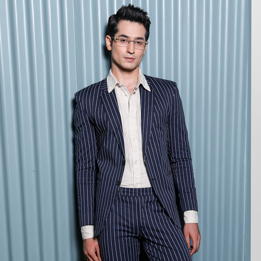 Lenskart Air Online Black Rimless Rectangle right side