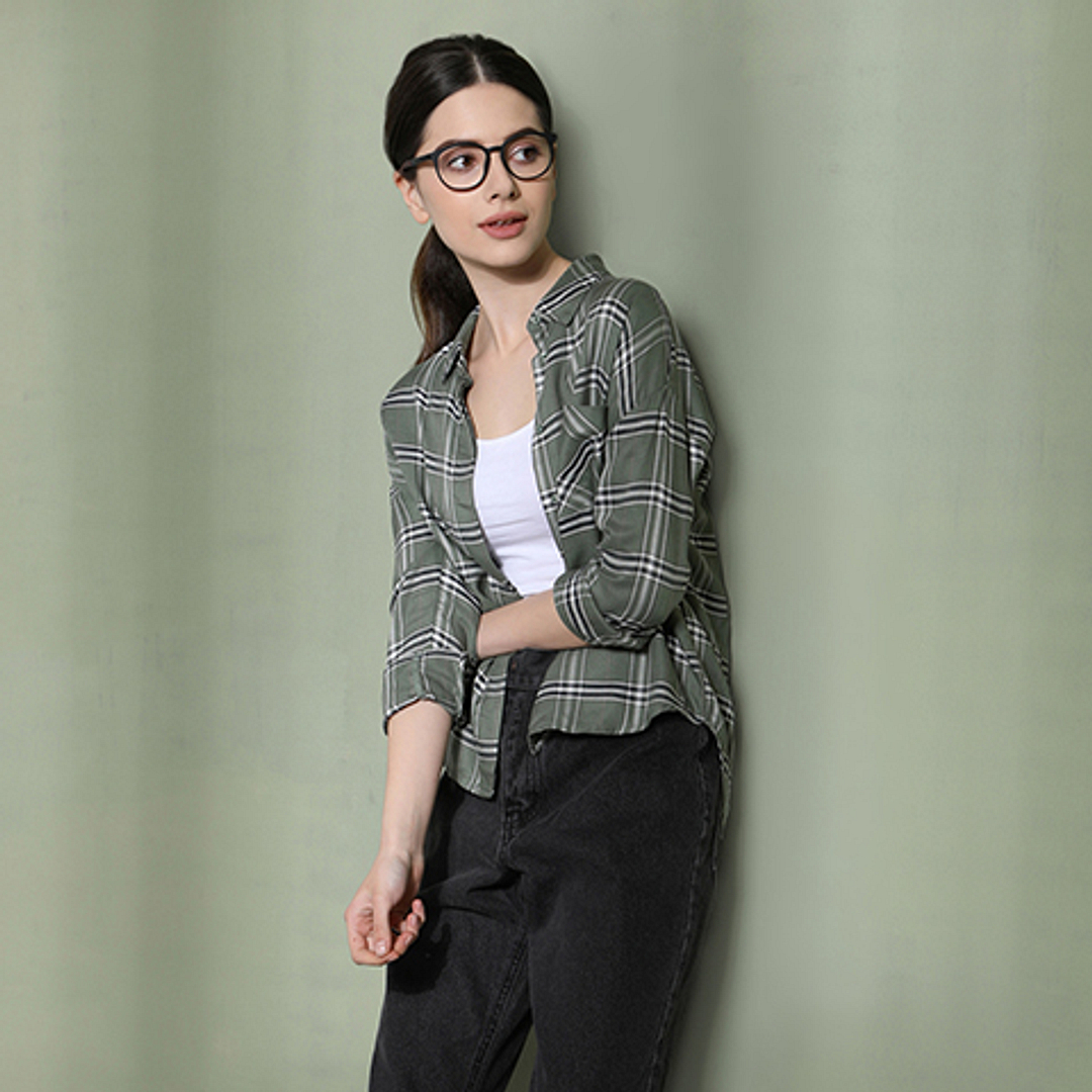 Lenskart Air Online Black Full Rim Round right side