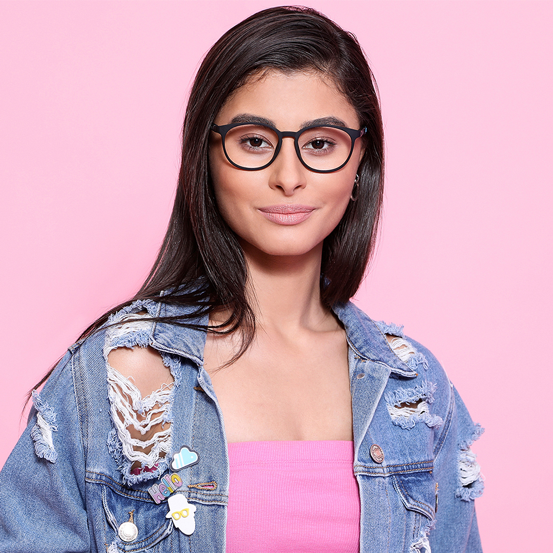 Lenskart Air Online Black Full Rim Round left side