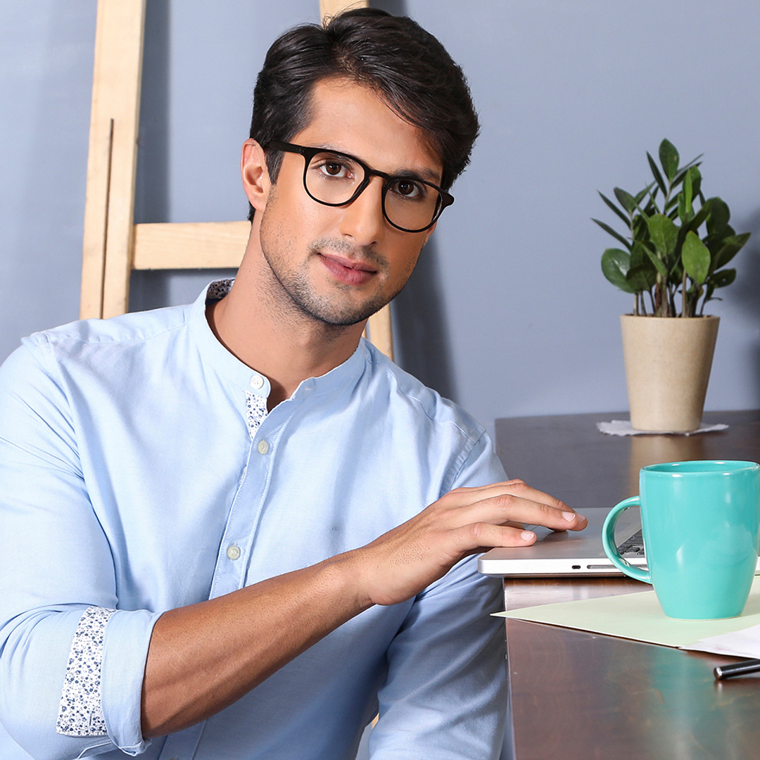 Lenskart BLU Screen Glasses Blue Block Zero Power Screen Glasses: Brown Full Rim Round Lenskart Blu Blu Glasses Vc E11812-C4 right side