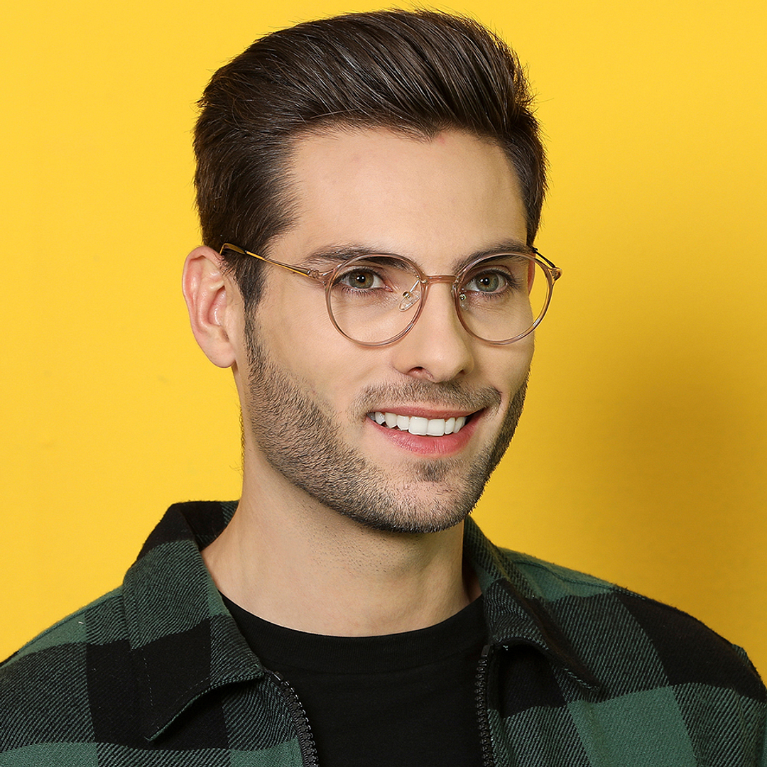 Lenskart Air Online Pink Transparent Full Rim Round right side