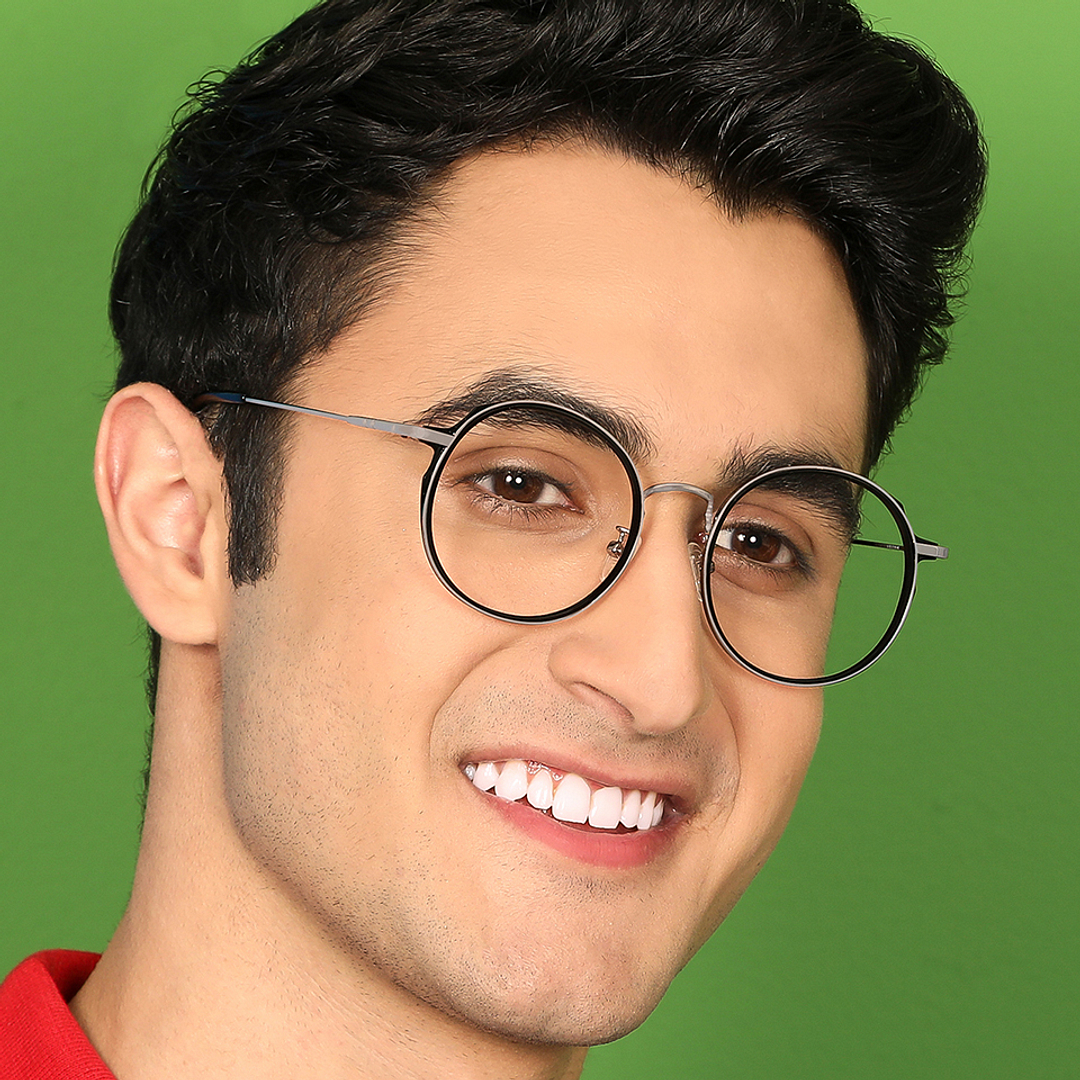 Lenskart Air Online Silver Full Rim Round right side