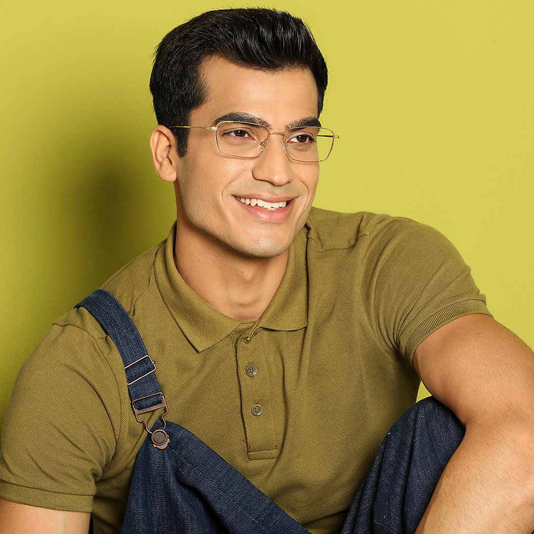 Vincent Chase Online Gold Full Rim Rectangle left side