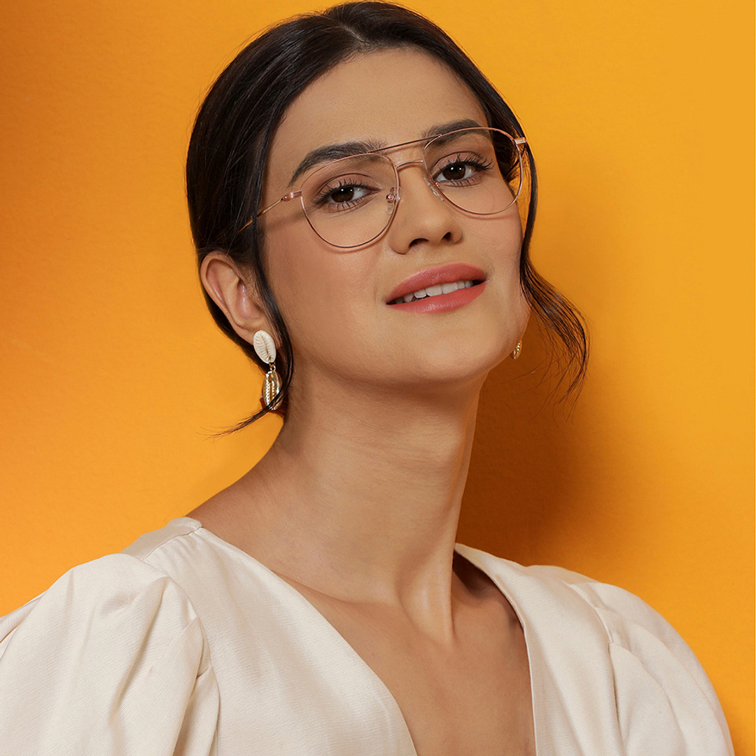 Vincent Chase Online Gold Full Rim Aviator left side