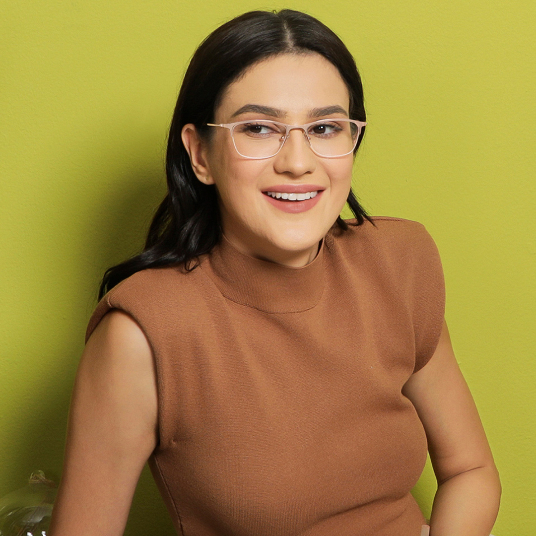 Vincent Chase Online Gold Half Rim Cat Eye right side
