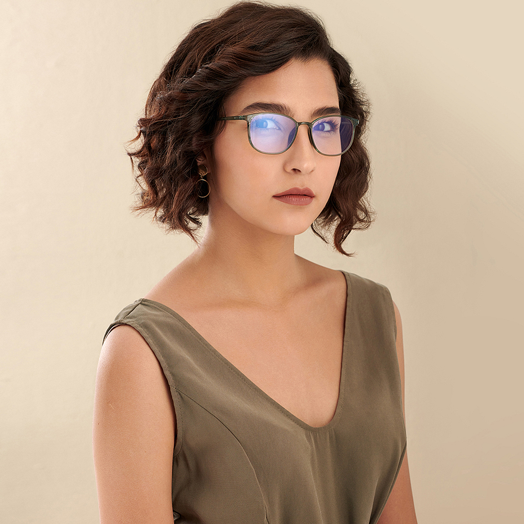 Lenskart BLU Screen Glasses Blue Block Zero Power Screen Glasses : Grey Transparent Black Full Rim Round Lenskart Blu LB E13528-C5 right side