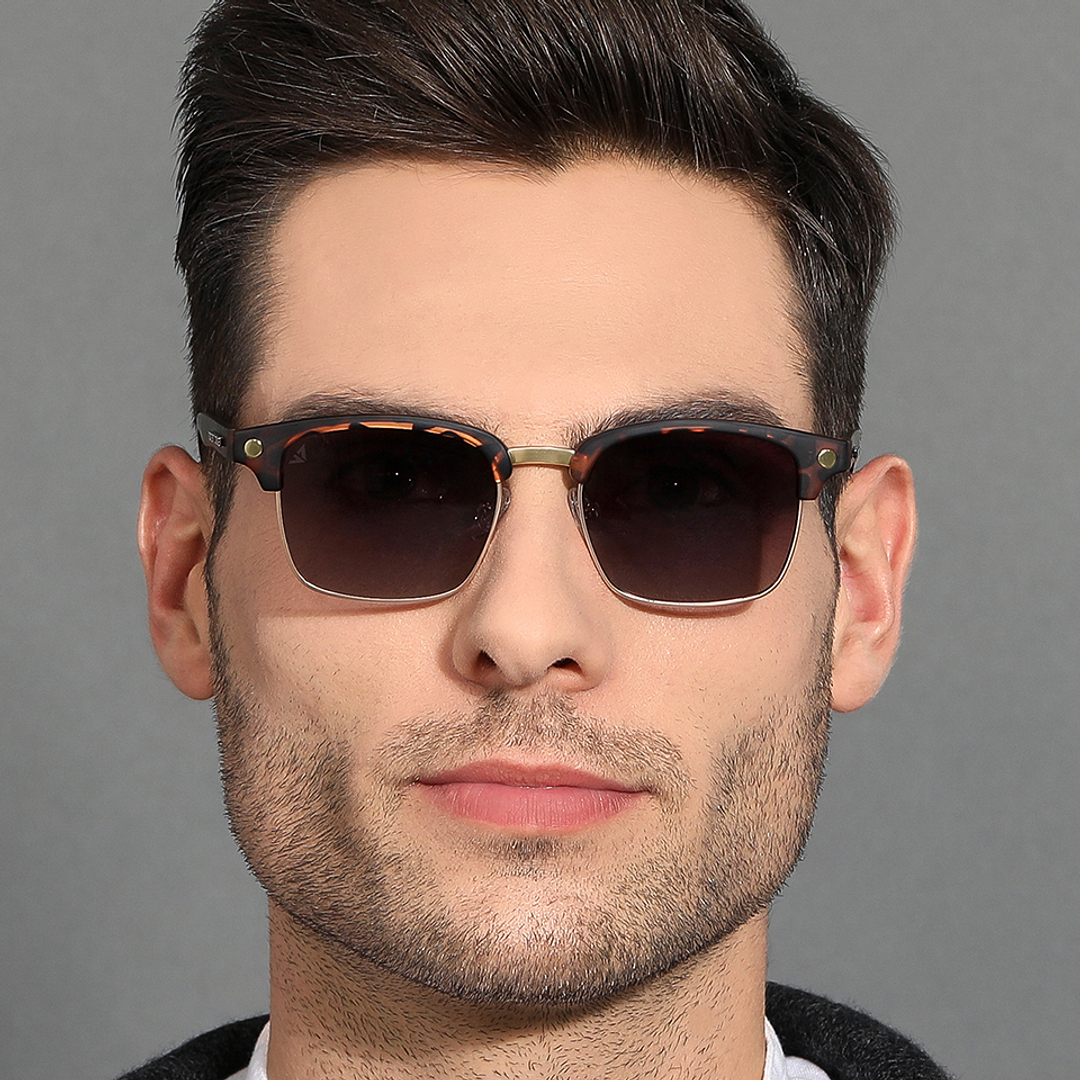 Vincent Chase Online Gold Full Rim Clubmaster right side