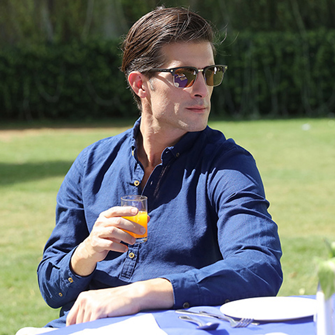 Vincent Chase Online Gold Full Rim Clubmaster left side