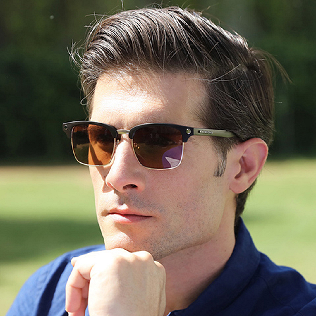 Vincent Chase Online Gold Full Rim Clubmaster left side